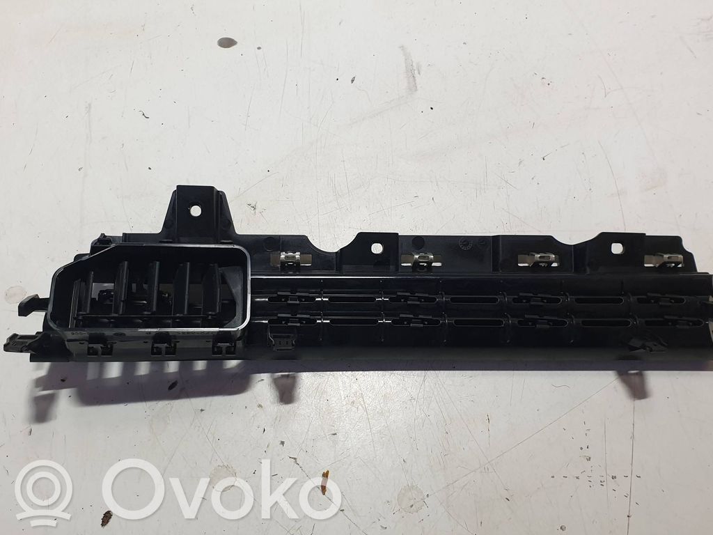 Renault Clio V Dysze / Kratki środkowego nawiewu deski rozdzielczej 