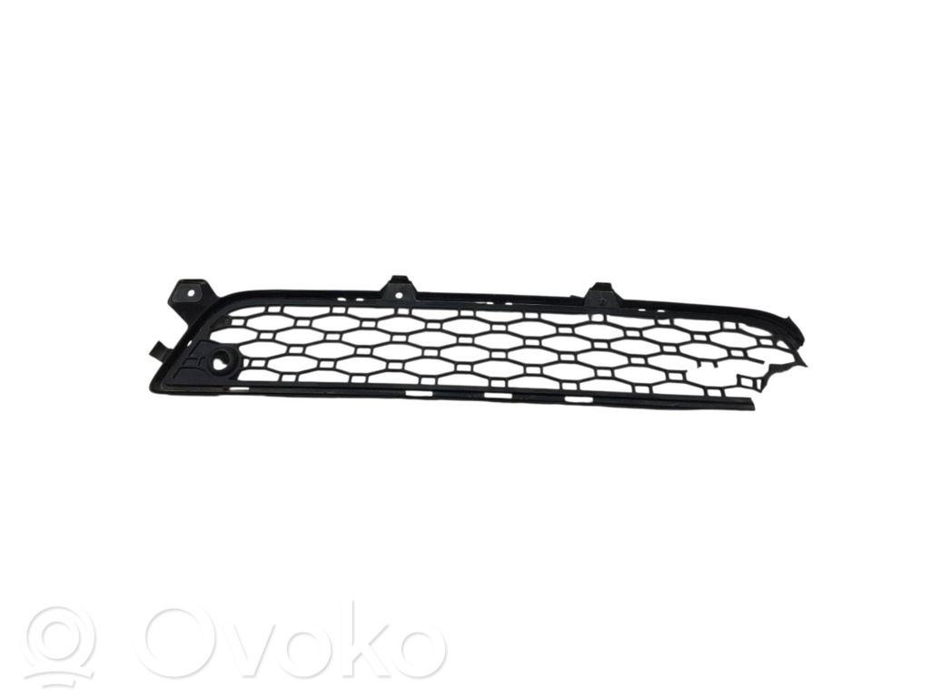 Volvo XC60 Front bumper lower grill 