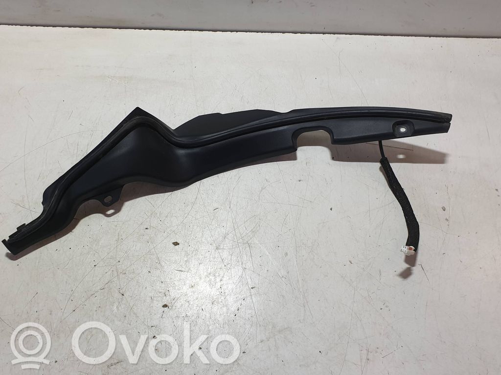 Subaru Outback (BS) Tailgate trim 