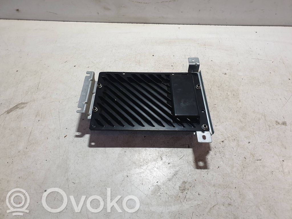 Jaguar XJL Sound amplifier 
