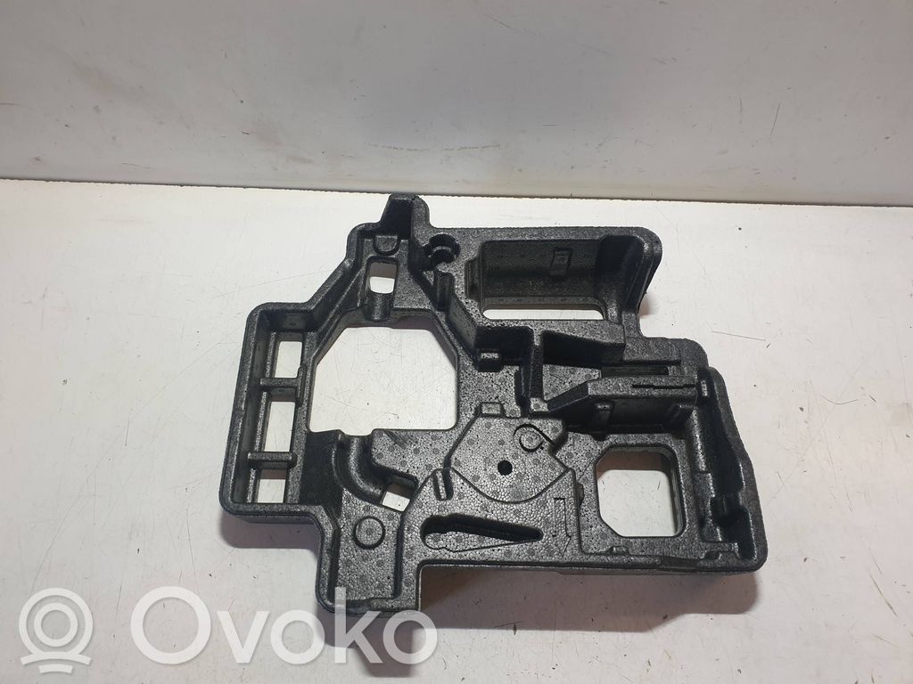 Volvo XC60 Tool box 