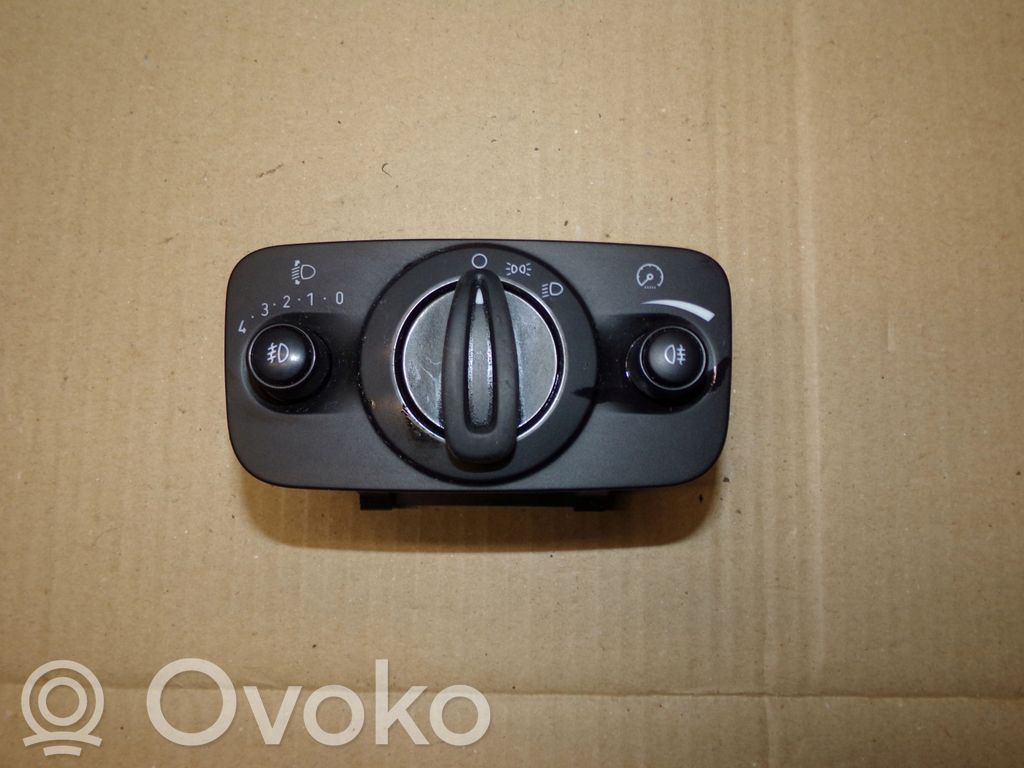 Ford C-MAX II Light switch 