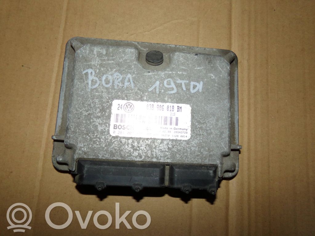 Volkswagen Golf IV Engine control unit/module 