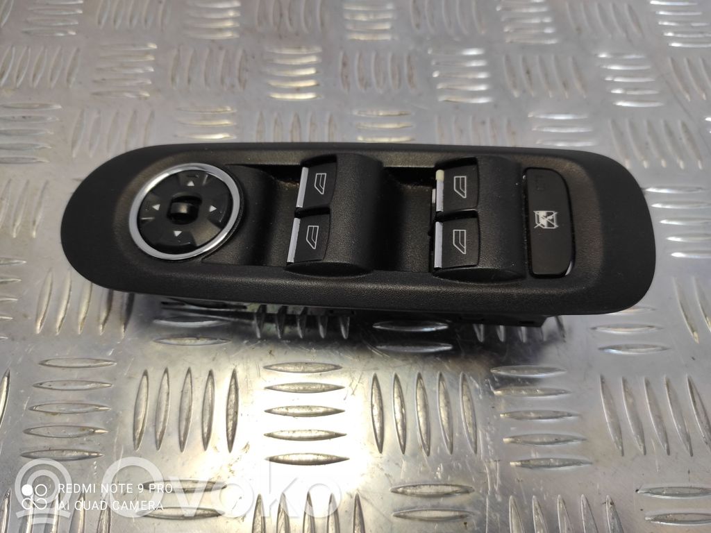 Electric window control switch   A2312770028,23122007,7S7T14A132AB