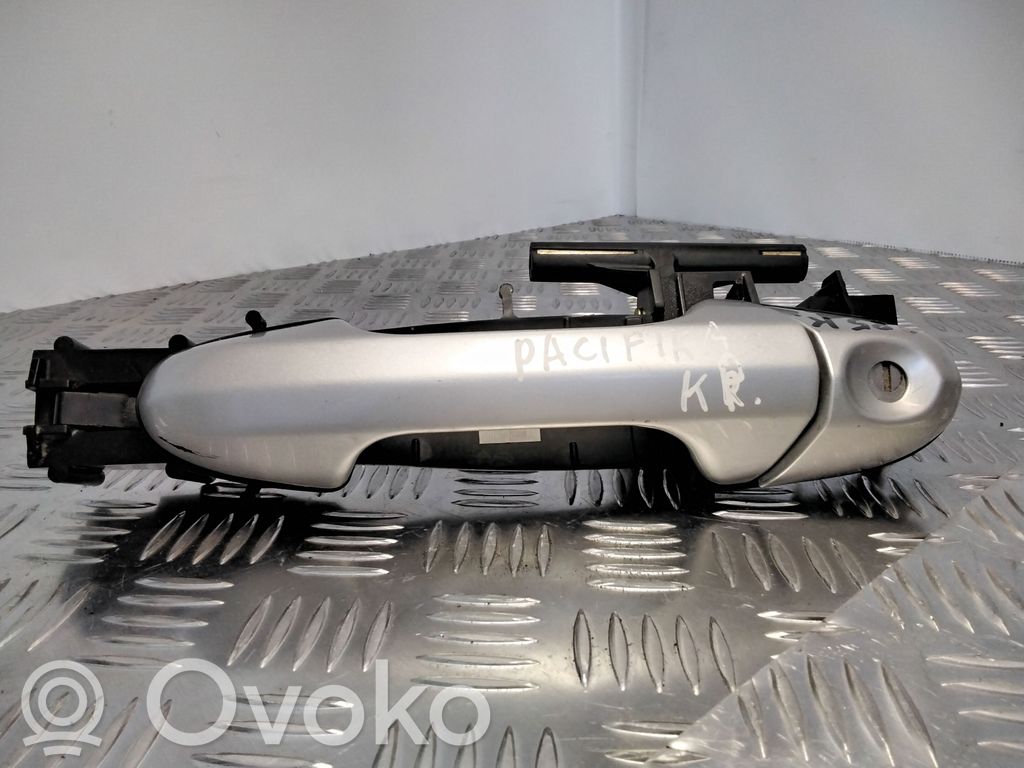 Chrysler Pacifica Front door exterior handle 
