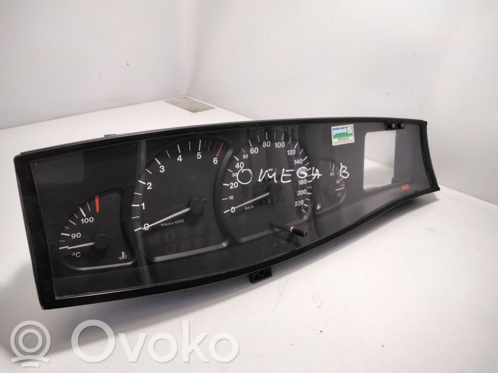 Opel Omega B2 Speedometer (instrument cluster) 