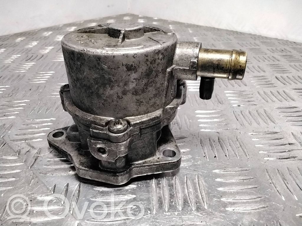 Renault Kangoo I Vacuum pump 