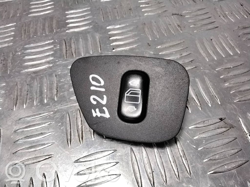 Mercedes-Benz E W210 Elektrisko logu slēdzis 