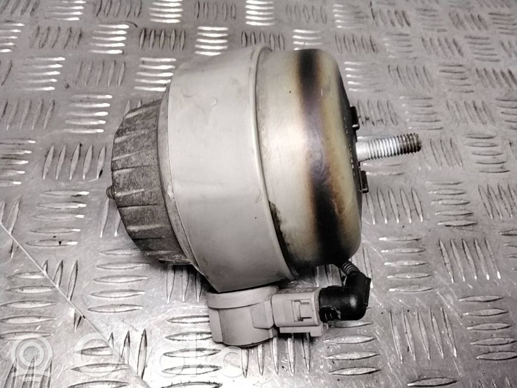 Audi A6 S6 C6 4F Engine mount bracket 