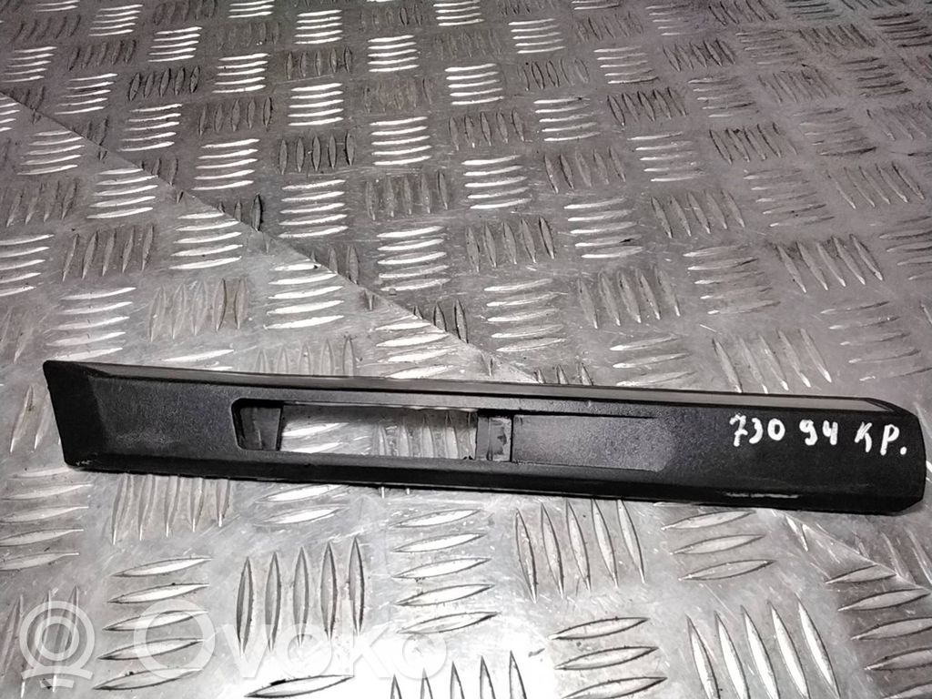 BMW 7 E38 Apdaila sparno (moldingas) 