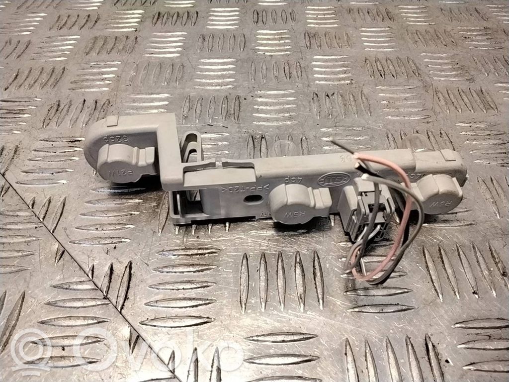 Volvo S80 Aizmugures spuldzes vāka turētājs 