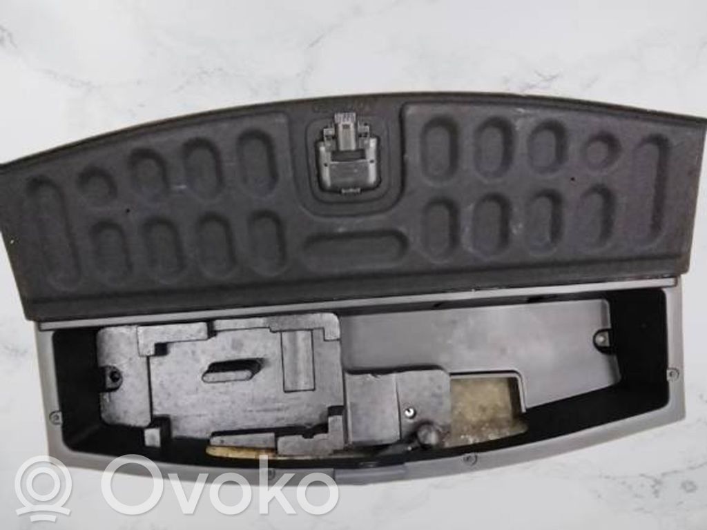 Chevrolet Captiva Daiktadėžė bagažinėje 