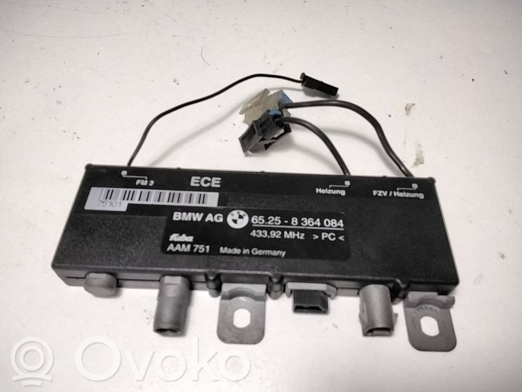 BMW 7 E38 Aerial antenna amplifier 