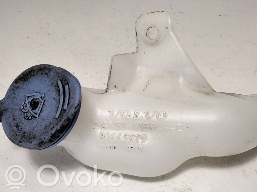 Volvo V50 Windshield washer fluid reservoir/tank 