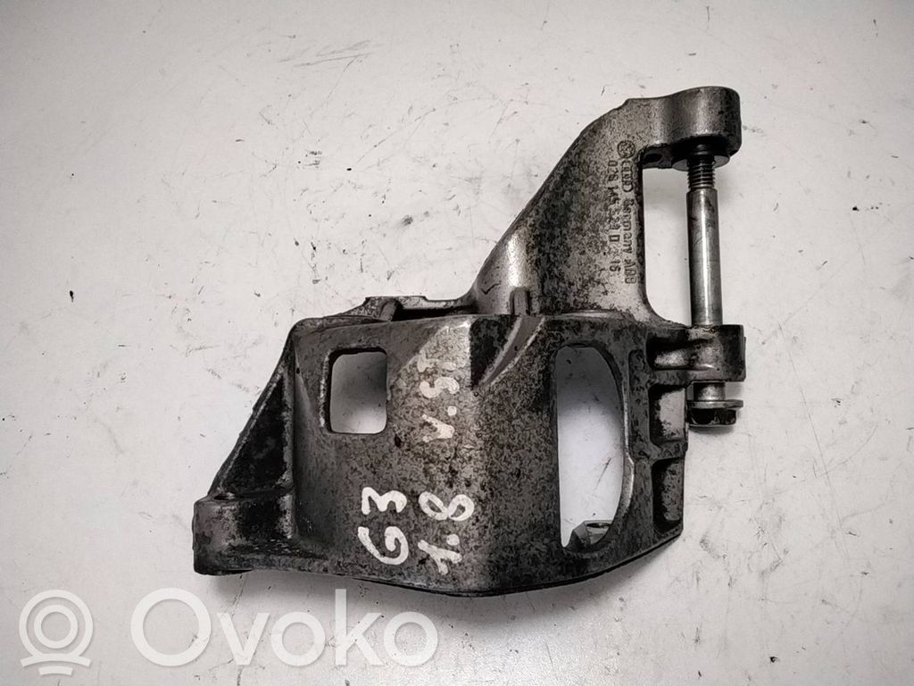 Volkswagen Golf III Engine mounting bracket 