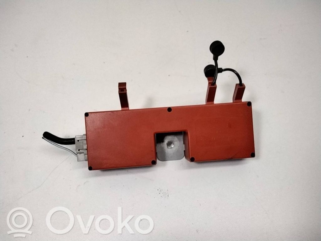 Volvo V70 Antenos stiprintuvas 