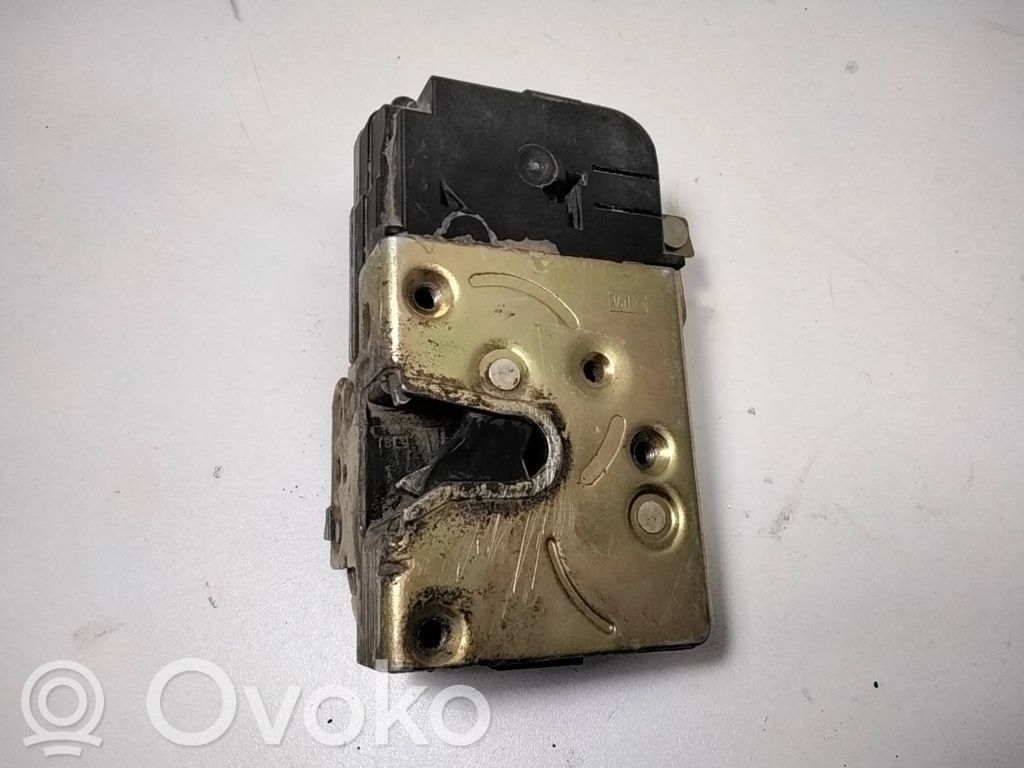 Peugeot Partner Front door lock 