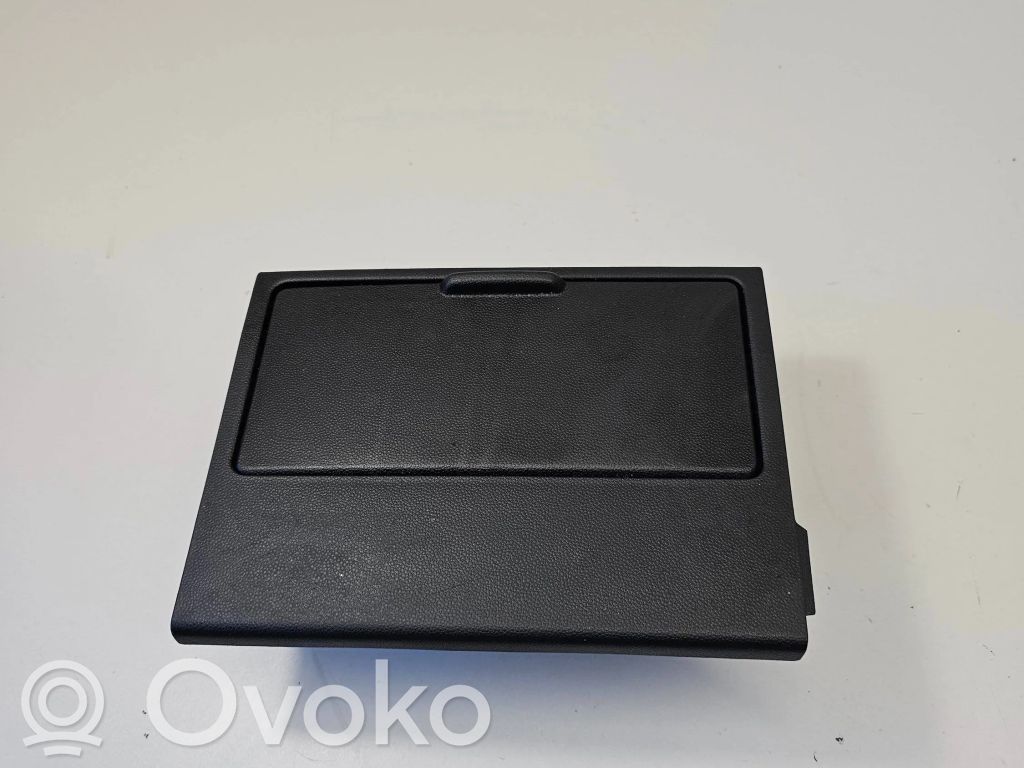 Mazda 5 Cup holder 