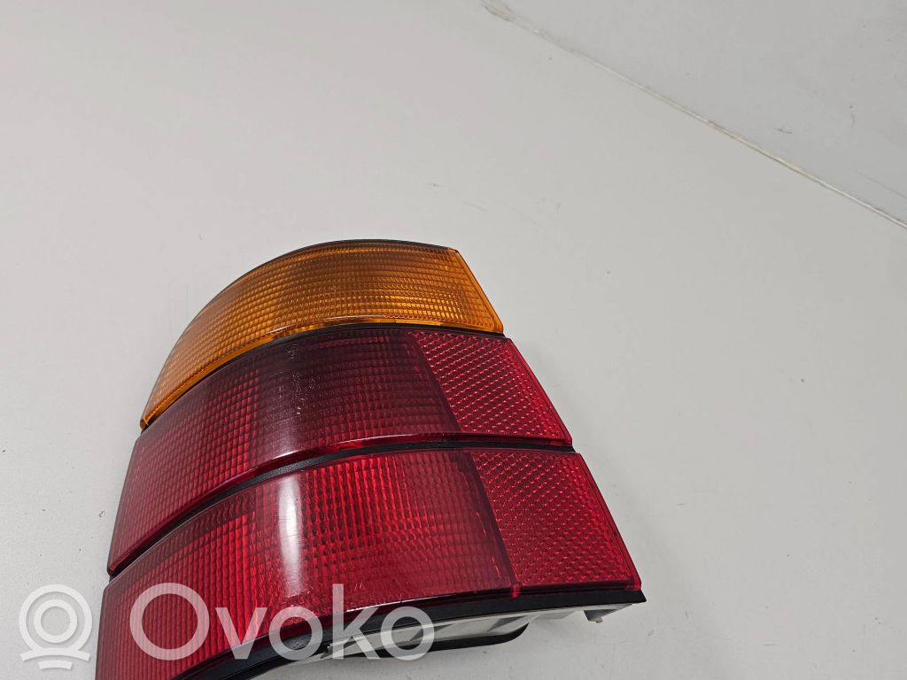 BMW 5 E34 Galinis žibintas kėbule 