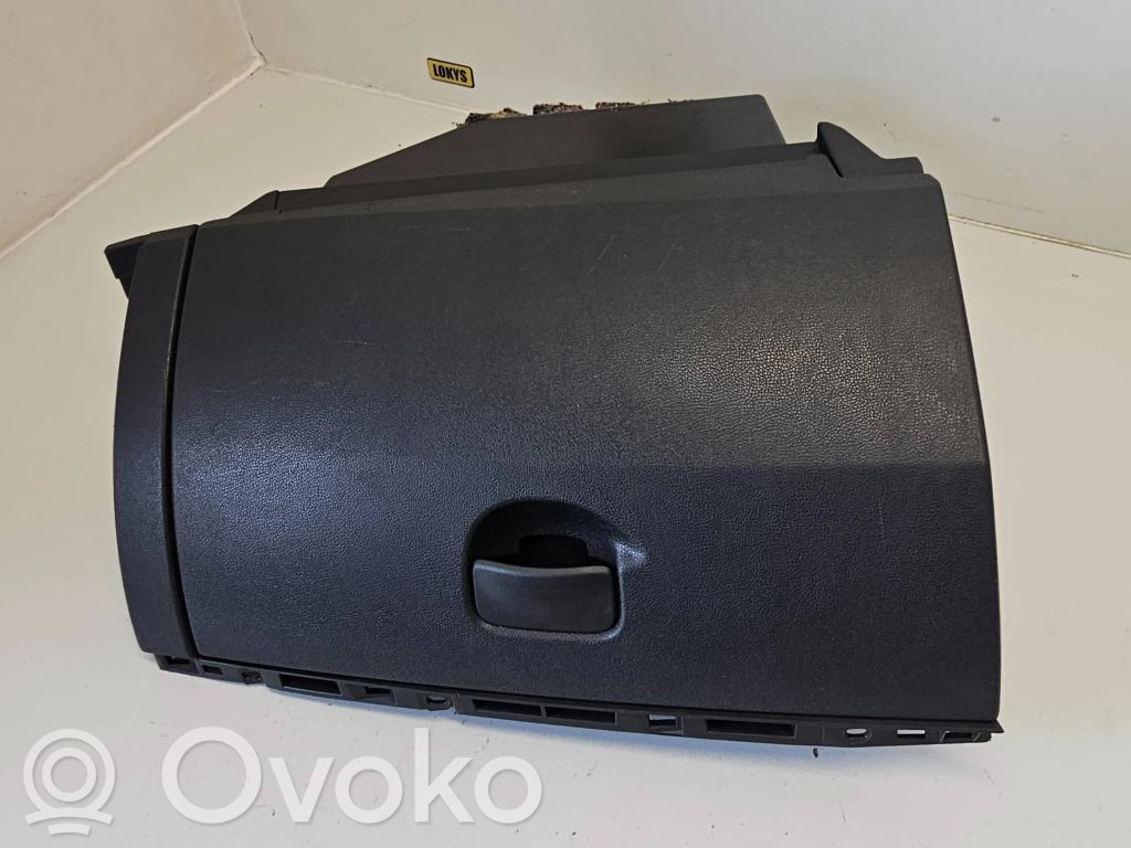 Renault Clio III Daiktadėžė 