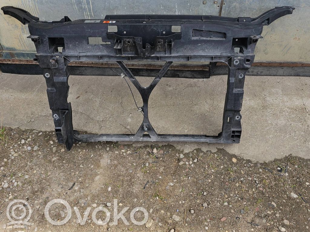 Mazda 5 Radiatoru panelis 