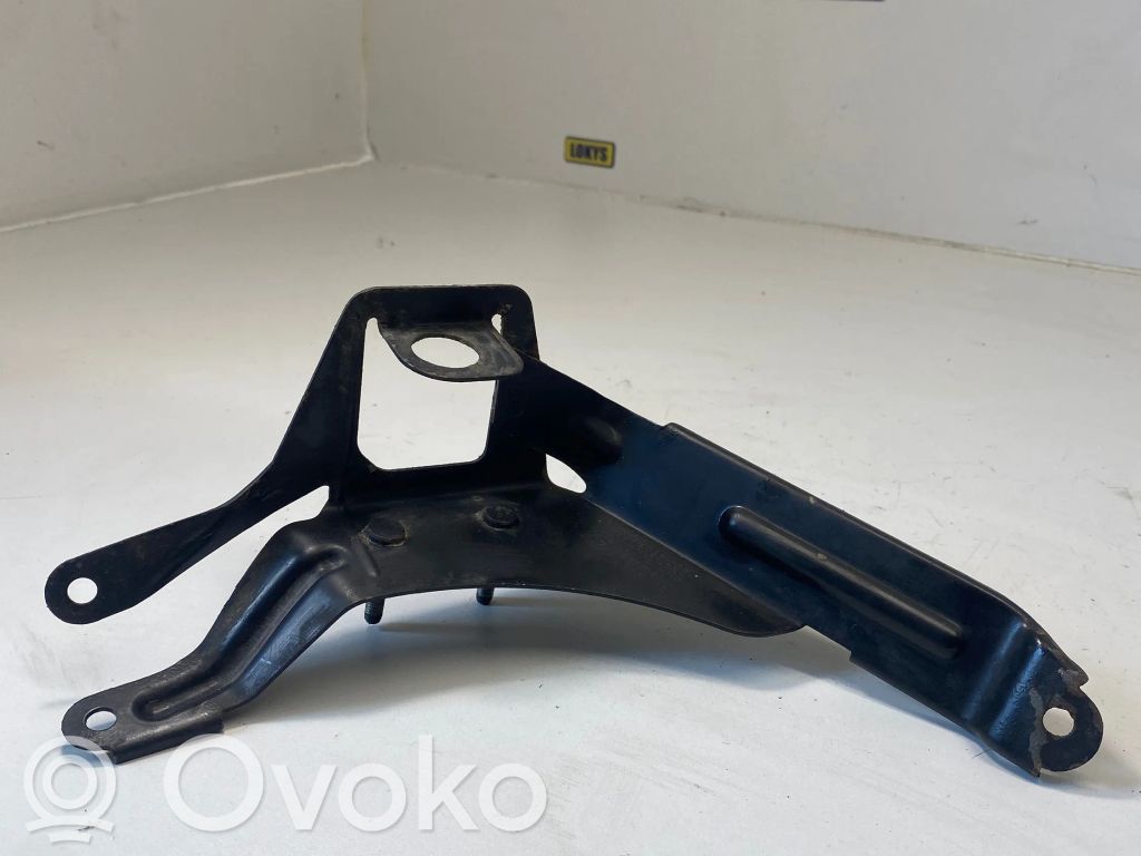 BMW 3 E90 E91 Radiator mount bracket 