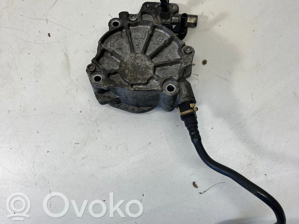 Land Rover Freelander 2 - LR2 Vacuum pump 