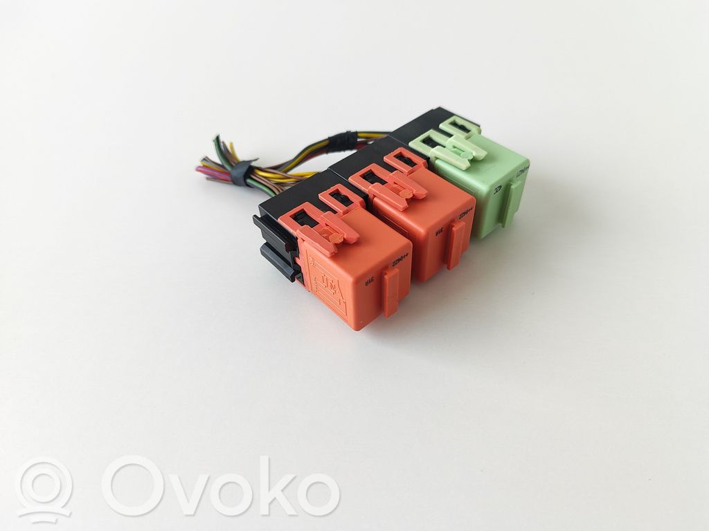 Other relay   8373700,1742690,12631742690,61368373700