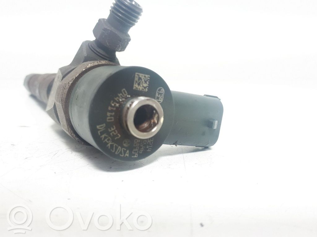 Inyector de combustible   0445110327