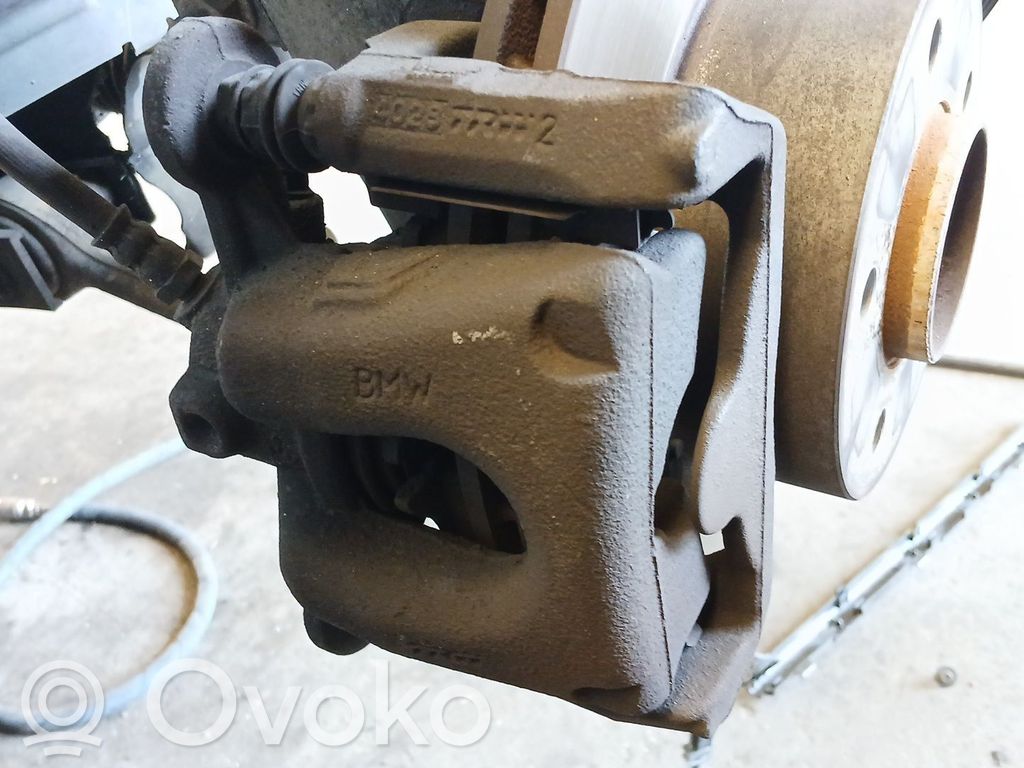 Caliper de freno delantero