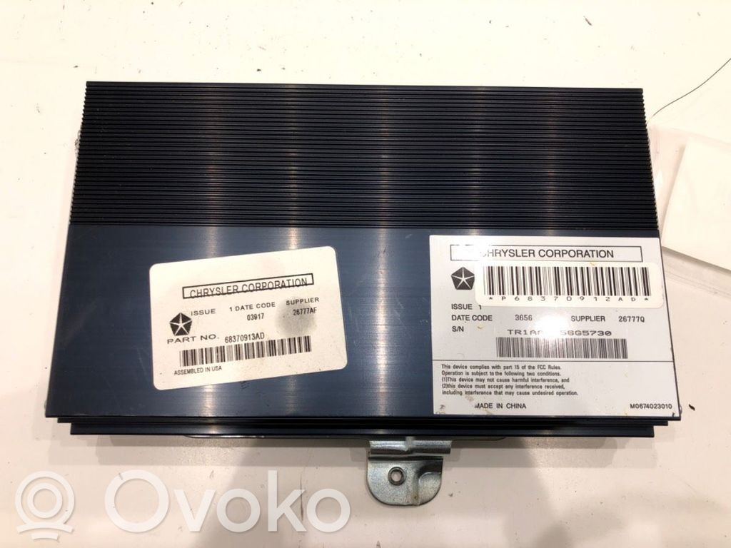 Dodge Grand Caravan Wzmacniacz audio 