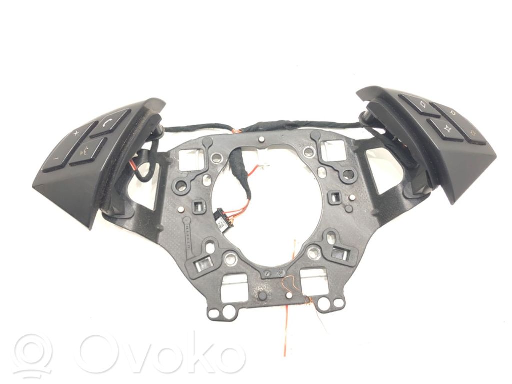 Boutons / interrupteurs volant   6983283
