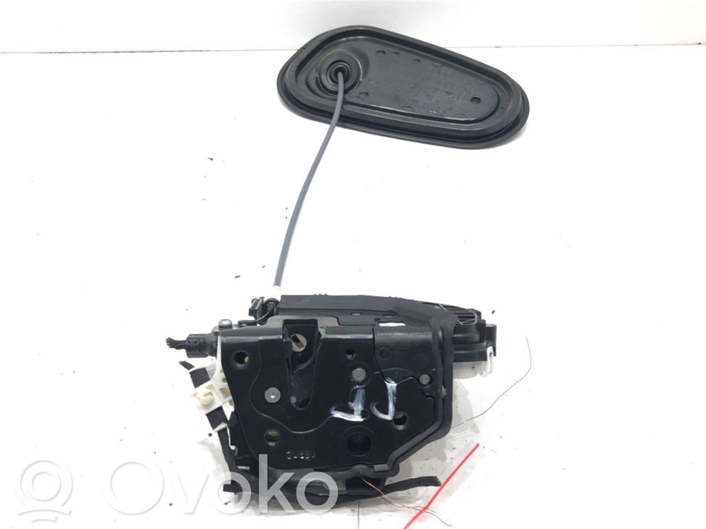 Audi A4 S4 B9 8W Etuoven lukko 