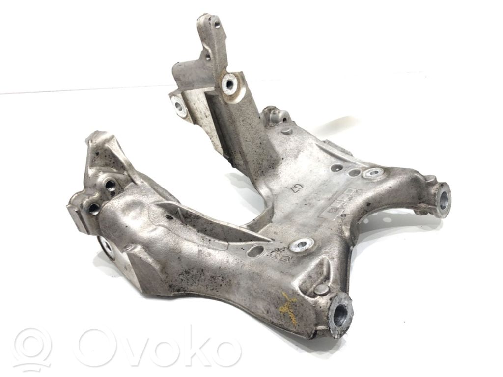 Audi A6 Allroad C8 Engine mounting bracket 