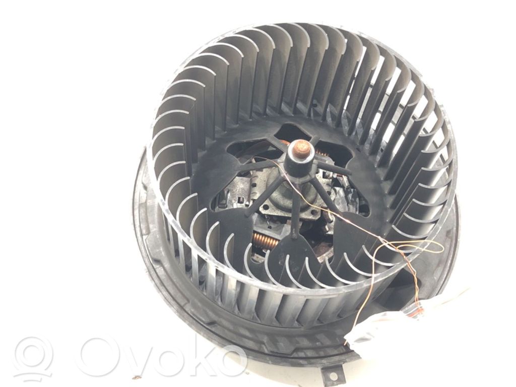 BMW X1 E84 Mazā radiatora ventilators 