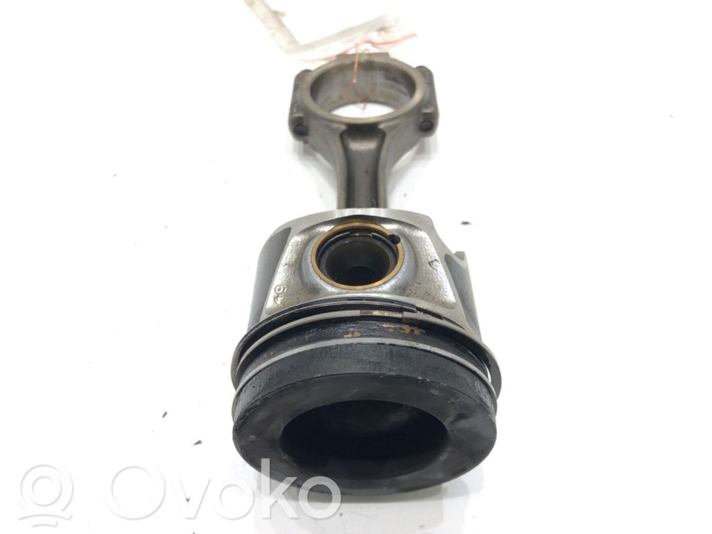 Audi A4 S4 B8 8K Pistón con biela 