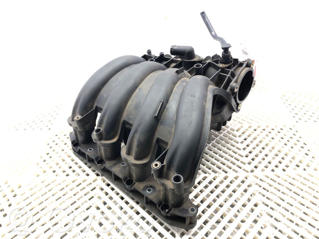 BMW 1 E81 E87 Intake manifold 