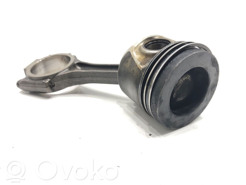 Audi A4 S4 B8 8K Piston with connecting rod 
