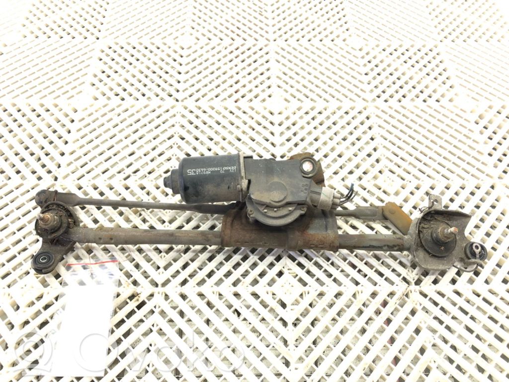 Mitsubishi Outlander Motor y varillaje del limpiaparabrisas delantero