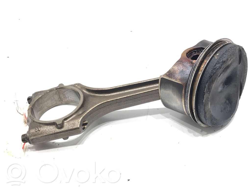 Audi A4 S4 B8 8K Tłok z korbowodem 
