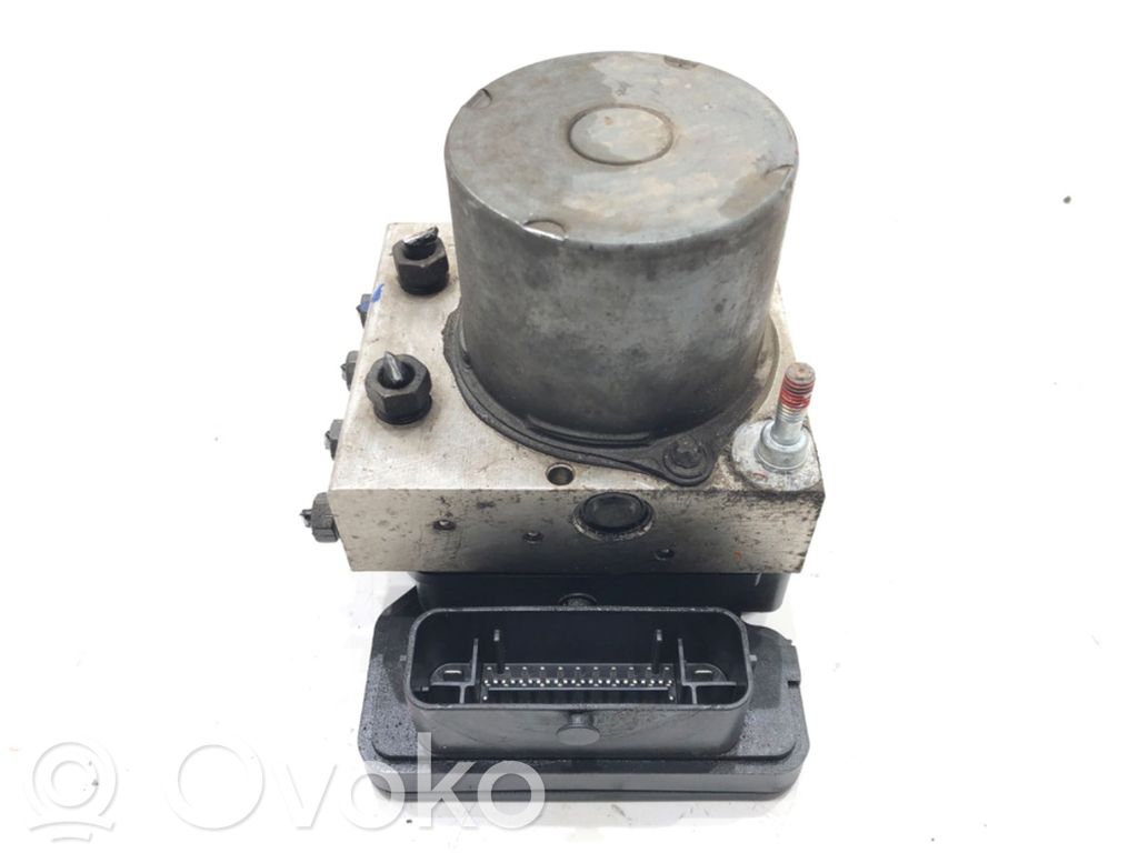 Toyota Corolla E160 E170 Блок ABS 