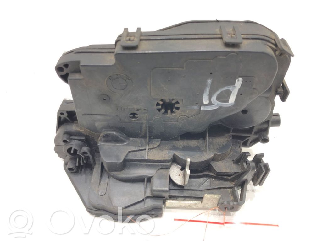 Aizmugurē slēdzene   7229468