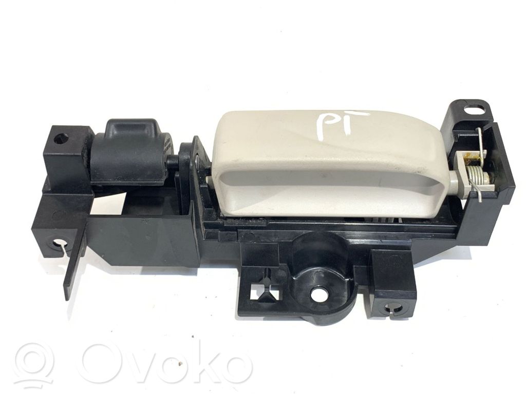 Chrysler Pacifica Rear door interior handle 