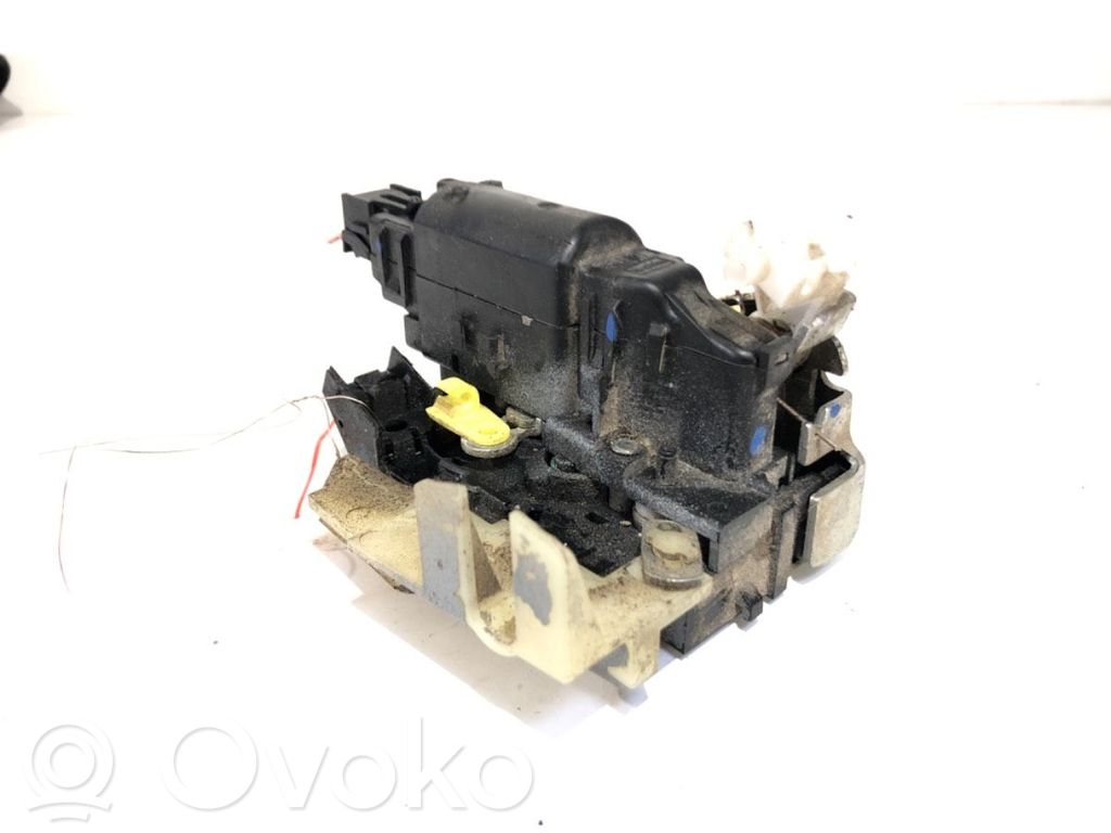 Etuoven lukko