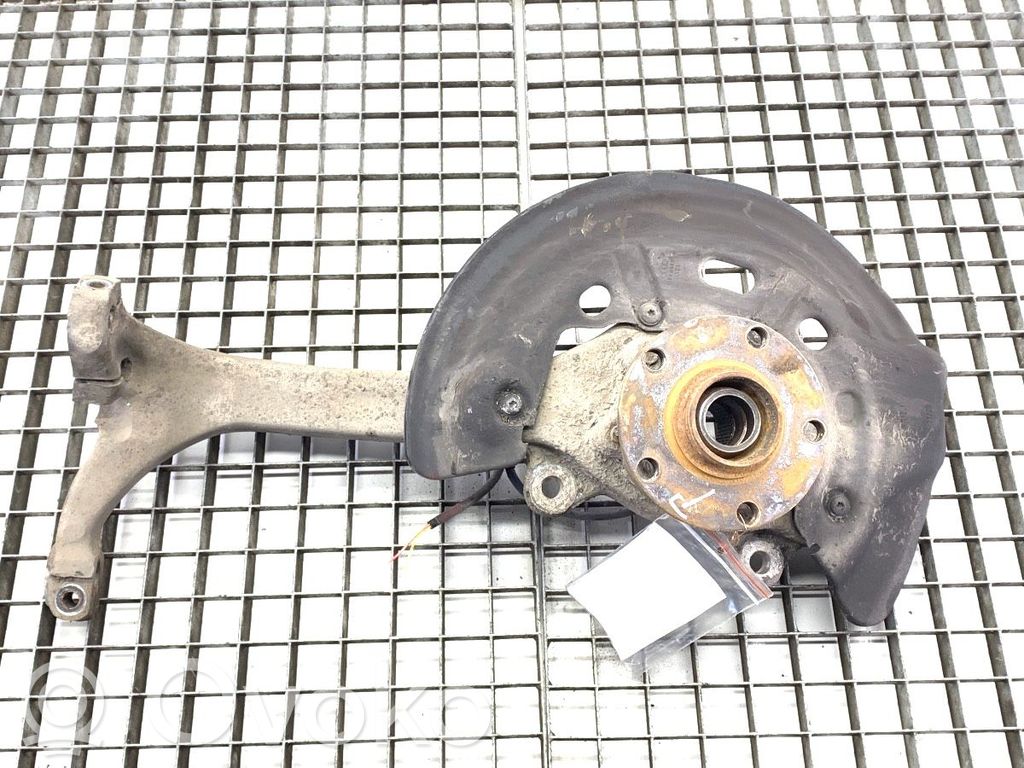 Audi A8 S8 D3 4E Front wheel hub spindle knuckle 