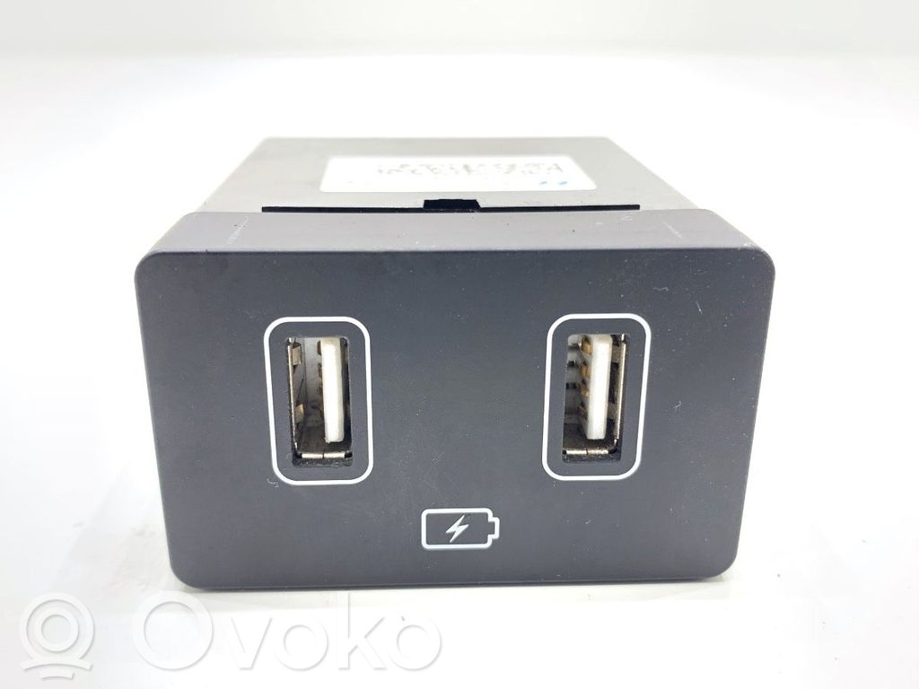 Hyundai Tucson IV NX4 Connettore plug in USB