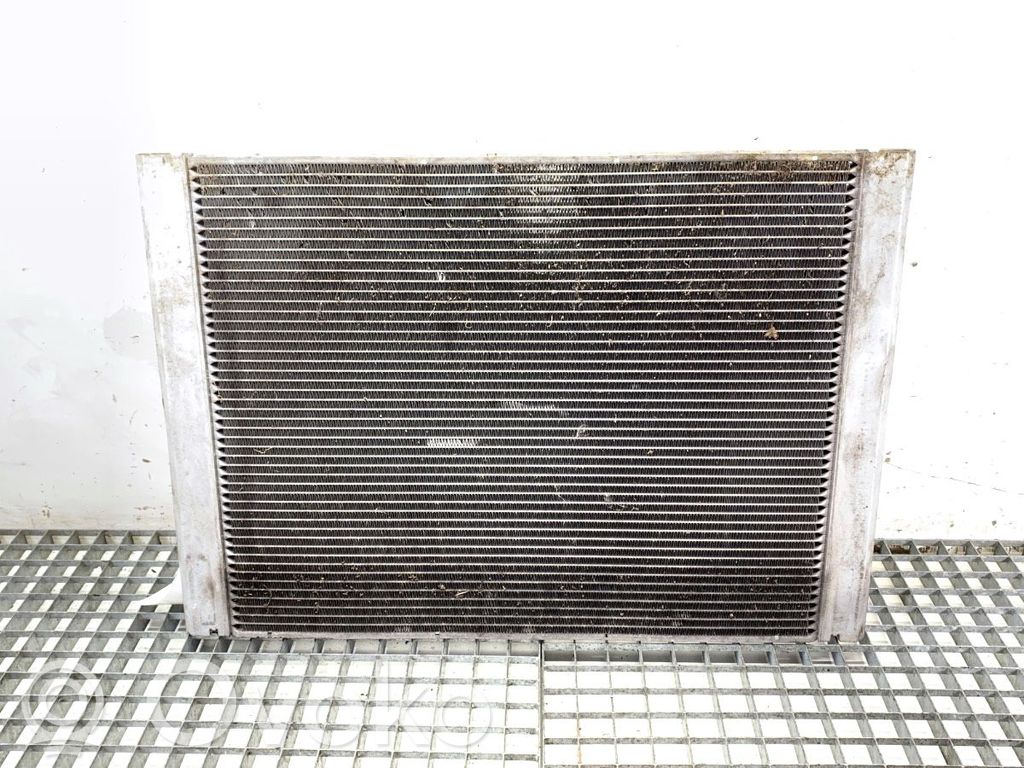 Coolant radiator   7519209