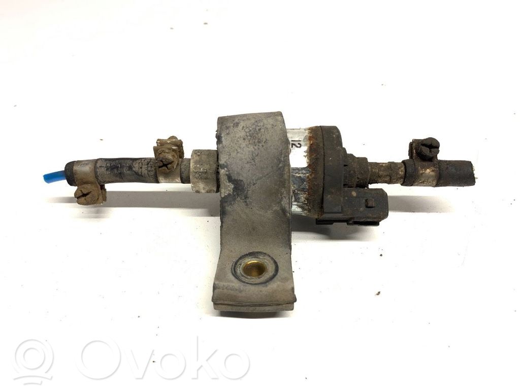 Volkswagen PASSAT B6 Webasto Kiertovesipumppu 
