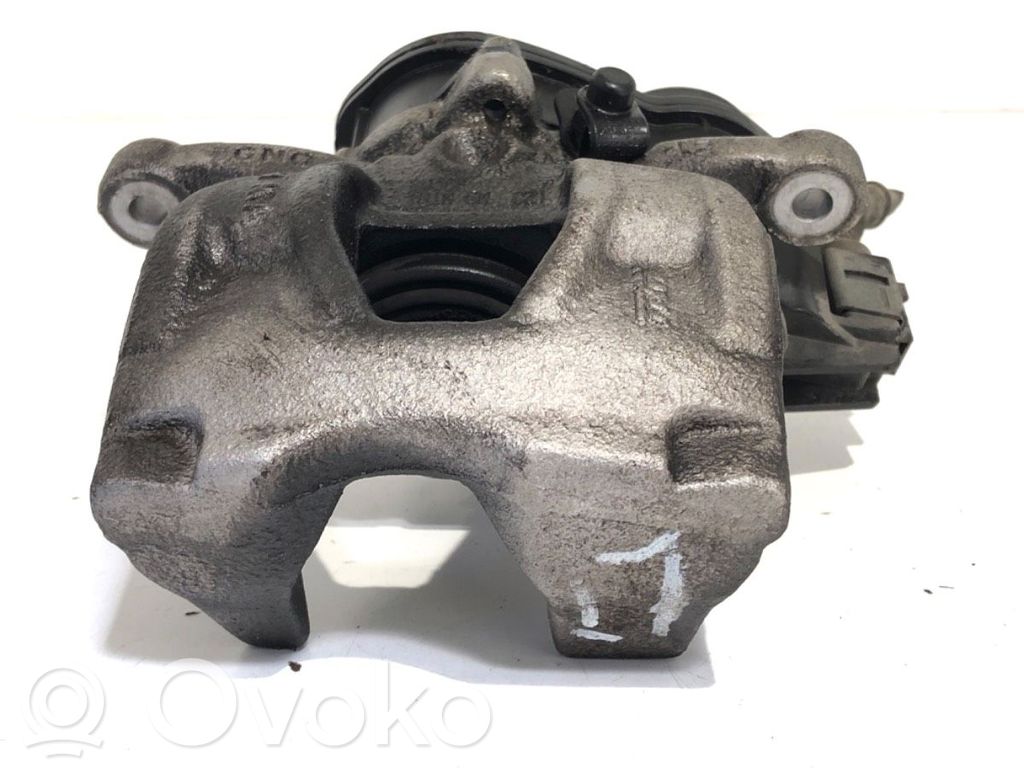 Audi A4 S4 B9 Galinis suportas 