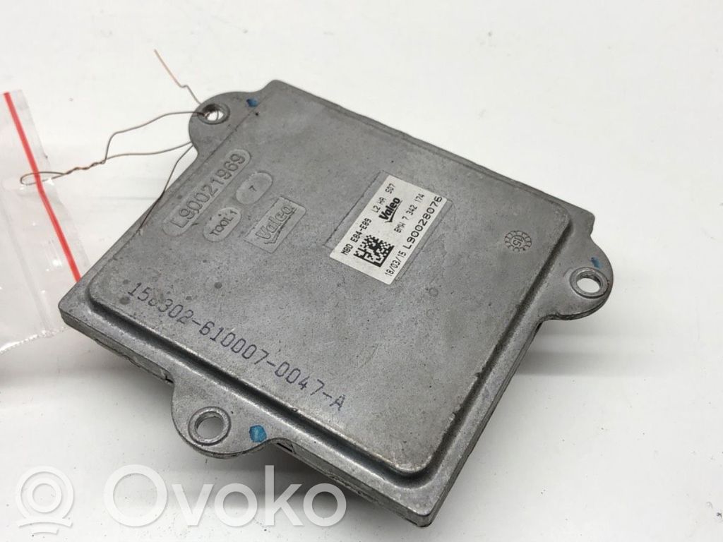 BMW X1 E84 Voltage converter/converter module 